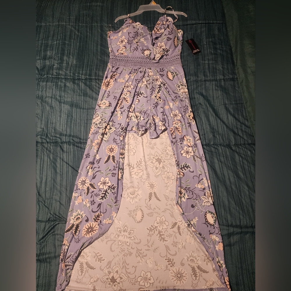 ROMPER / Jumpsuit short with cape